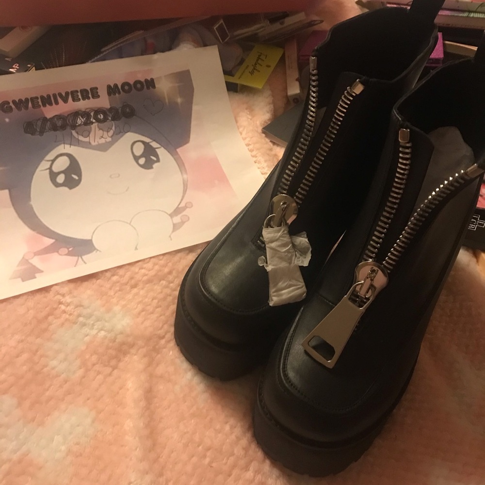 ❌SOLD!!❌CURRENT MOOD SIZE 10 PLATFORM BOOTS